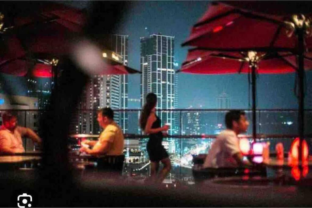 Next To An Indian Ocean Lejlighed Colombo Eksteriør billede